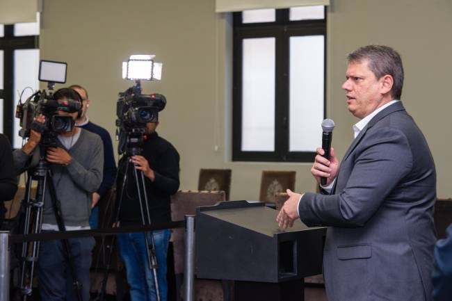 Tarcísio metrô Tarcísio de Freitas