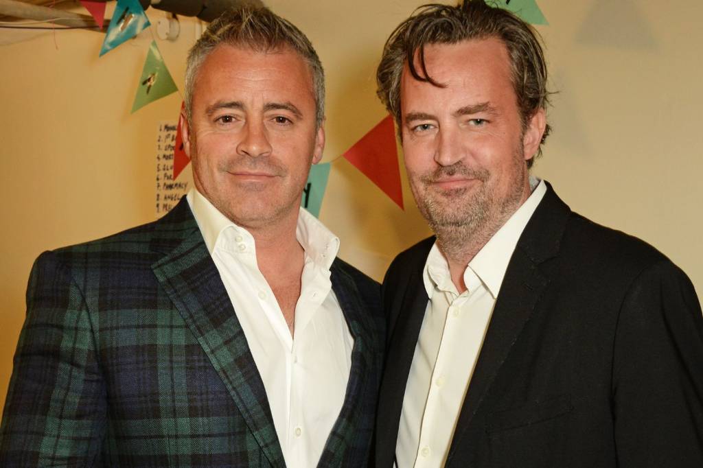Astro de ‘Friends’ quebra o silêncio sobre morte de Matthew Perry