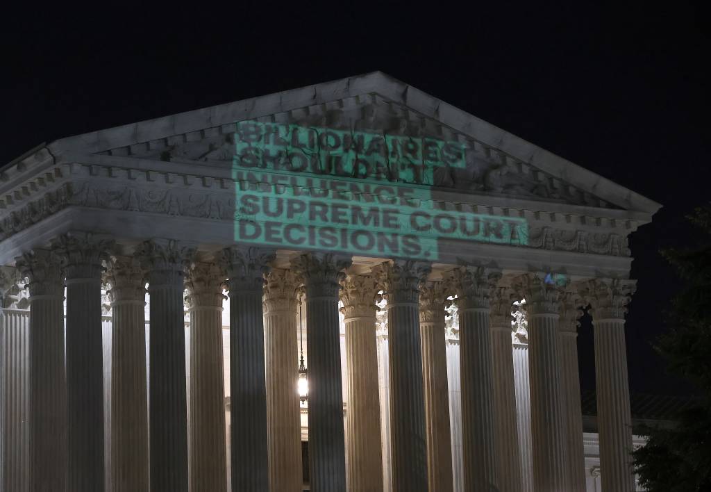 Depois de presentes a juízes, Supremo dos EUA lança código formal de ética