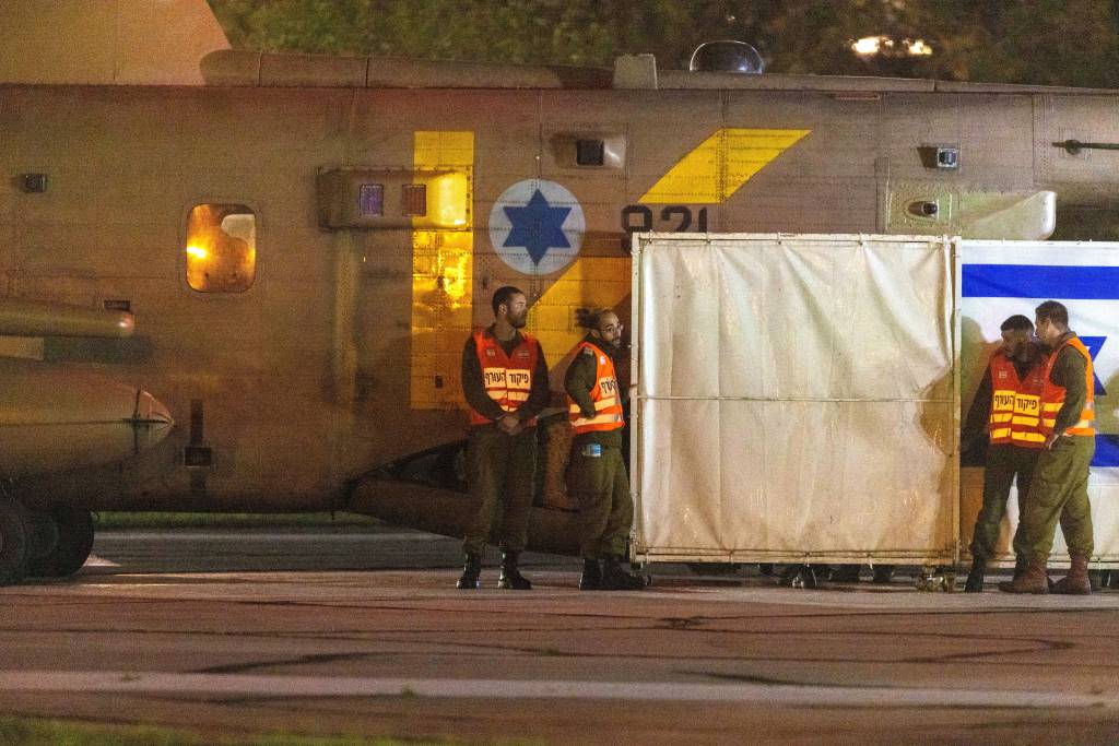 Israel liberta 17 reféns no terceiro dia de trégua em Gaza