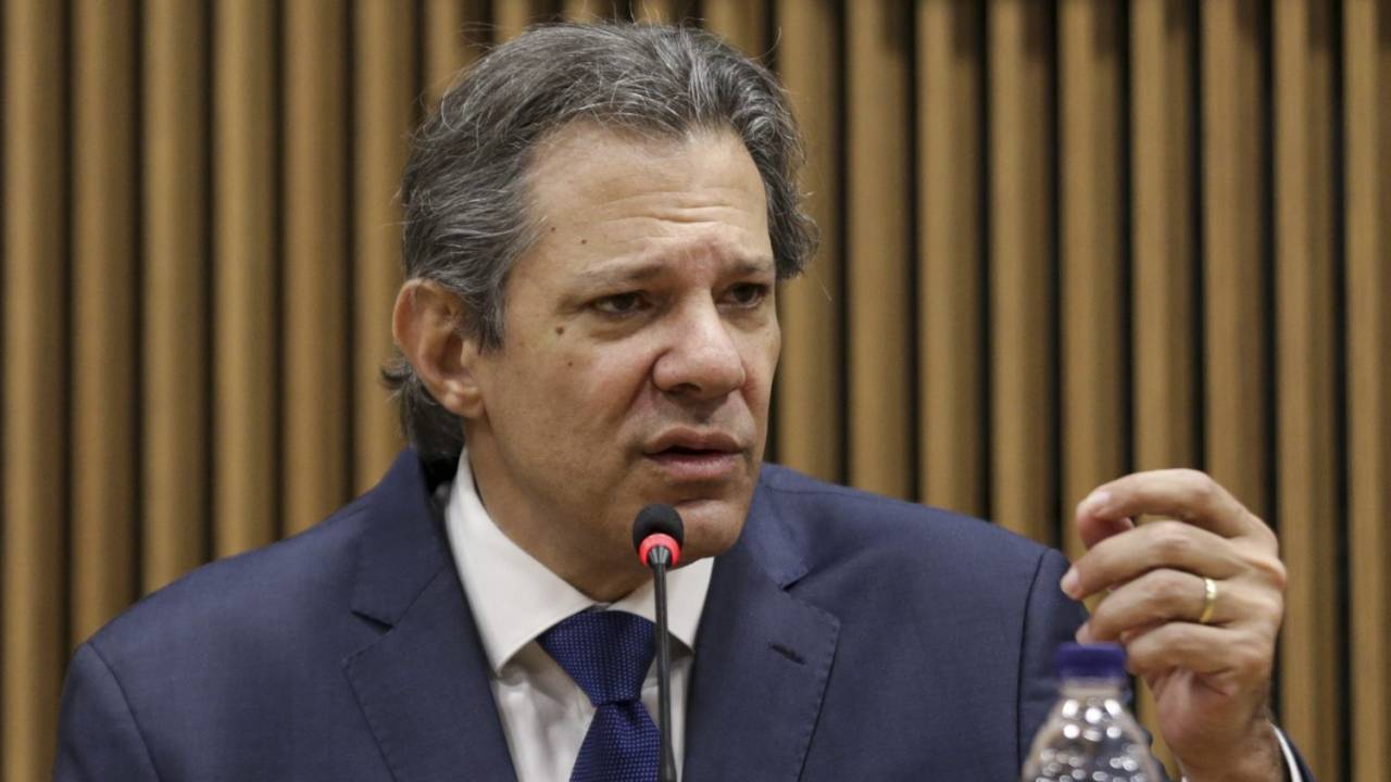 Brasília (DF), 19/10/2023 - O ministro da Fazenda, Fernando Haddad, durante palestra no 26º Congresso Internacional de Direito Constitucional, no Instituto Brasileiro de Ensino, Desenvolvimento e Pesquisa (IDP), em Brasília. Foto: Marcelo Camargo/Agência Brasil