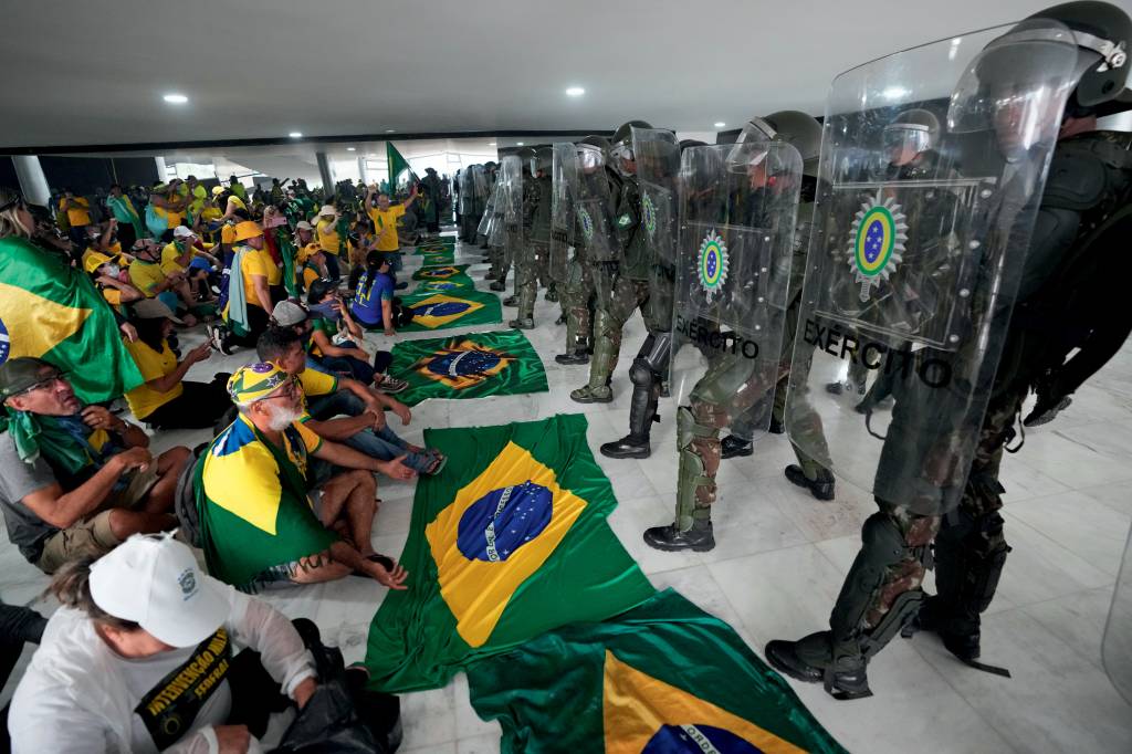 Brazil Military Police CASTIGO - Os invasores: penas aplicadas chegam a dezessete anos de prisão