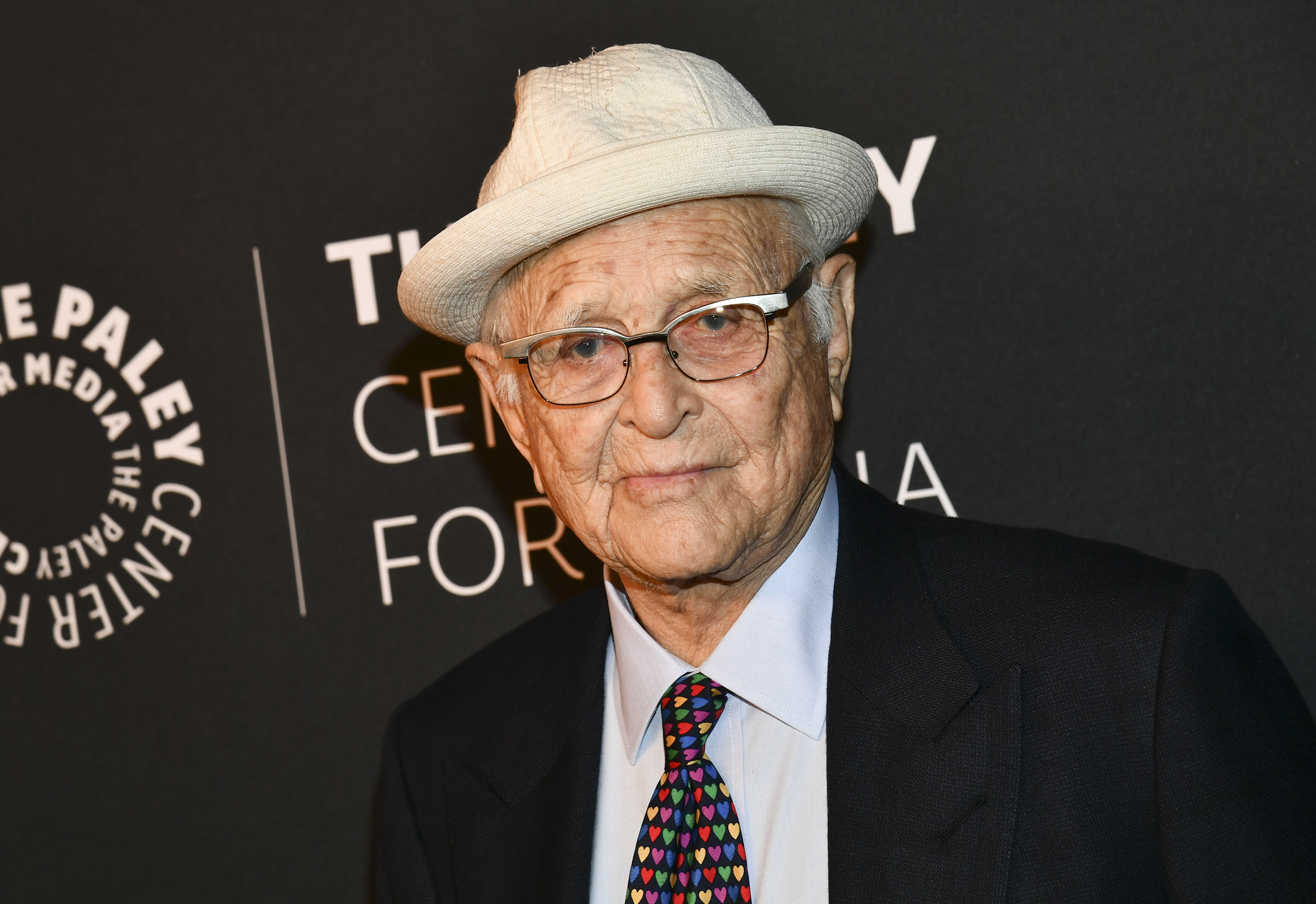 Norman Lear, autor que quebrou tabus na TV americana, morre aos 101 anos