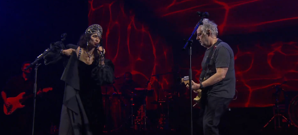 O novo e tocante show de Roberto de Carvalho na turnê de Marisa Monte