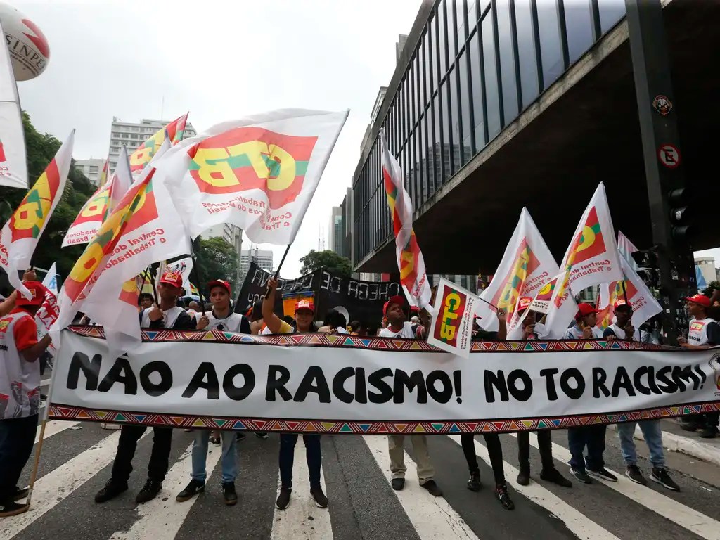 Oito em cada dez vítimas de homicídio no Brasil são negras, diz Ipea