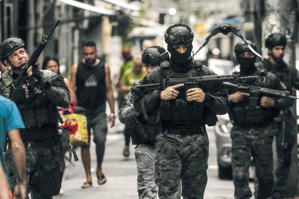 2D-(1)RIO-DE-JANEIRO—OPERACAO-POLICIAL—COMANDO-VERMELHO-2023-10-b-EFE.jpg 2D-(1)RIO-DE-JANEIRO—OPERACAO-POLICIAL—COMANDO-VERMELHO-2023-10-b-EFE.jpg