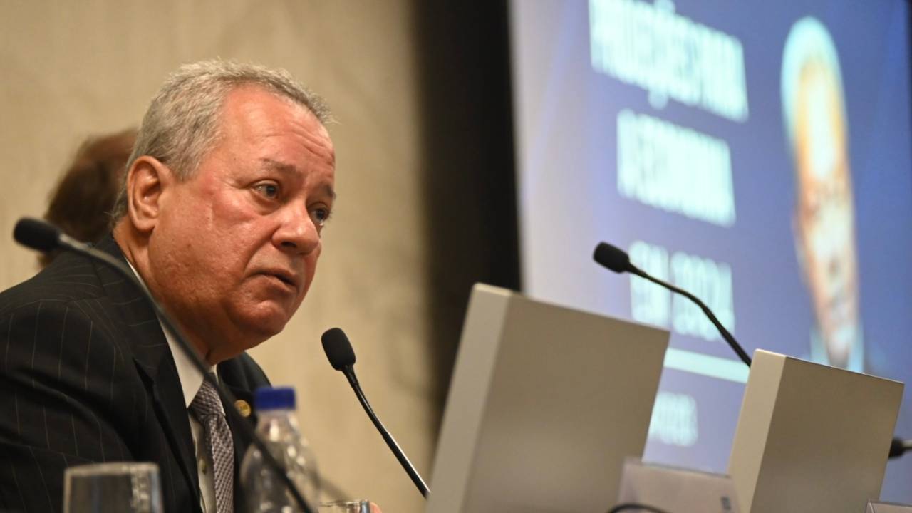 O presidente da CNI, Ricardo Alban