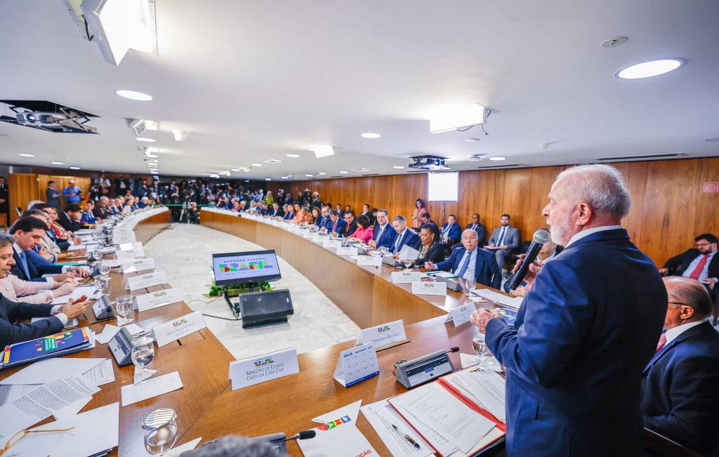 A temporada de férias de ministros do governo Lula