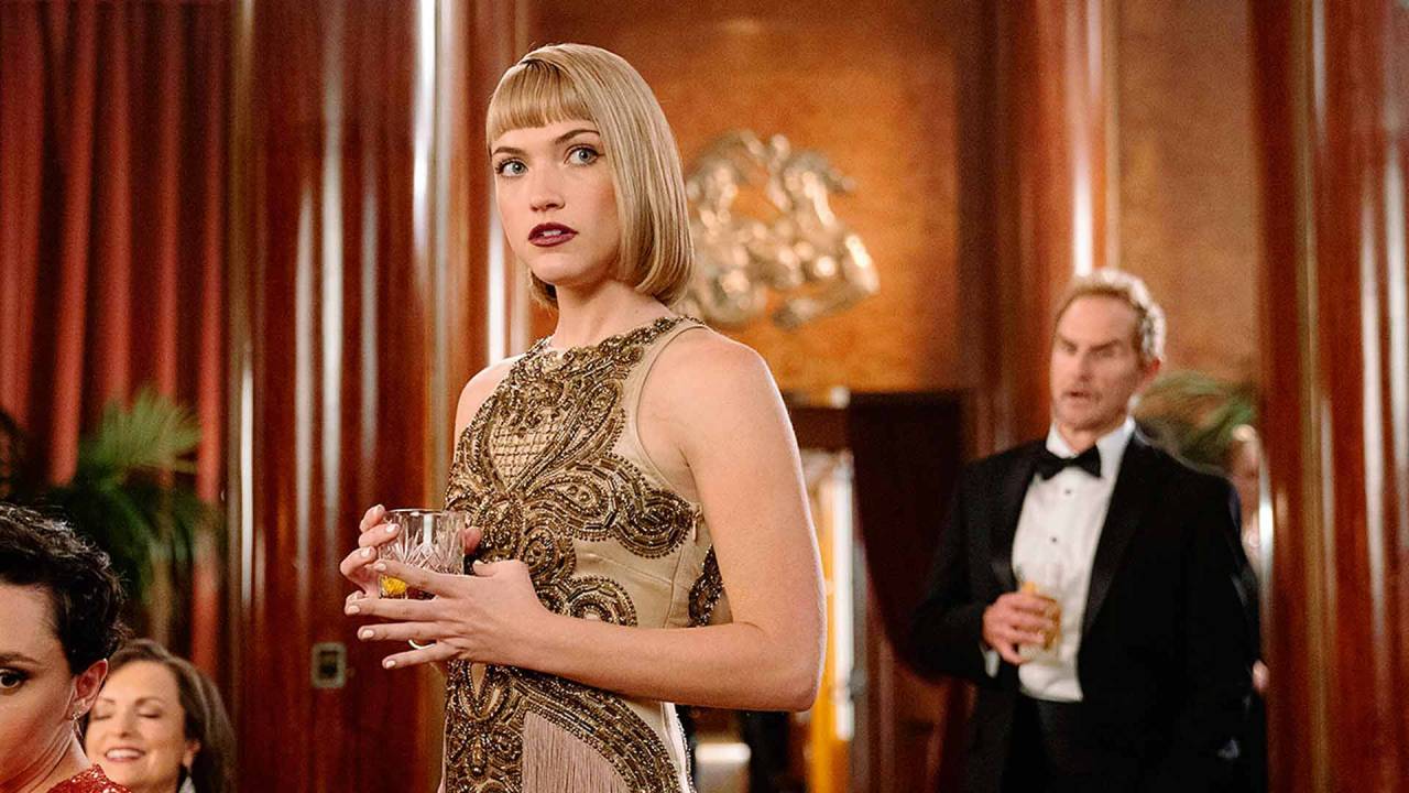 MISTÉRIO NO MAR - Violett Beane como Imogene Scott: na mira do crime
