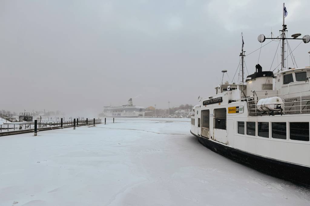 Inundação e frio extremo: Corrente do Ártico traz problemas à Europa