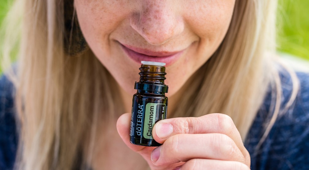 Óleo essencial doterra 2 No site da empresa, um vidro de 5ml de óleo essencial pode chegar perto dos trezentos reais
