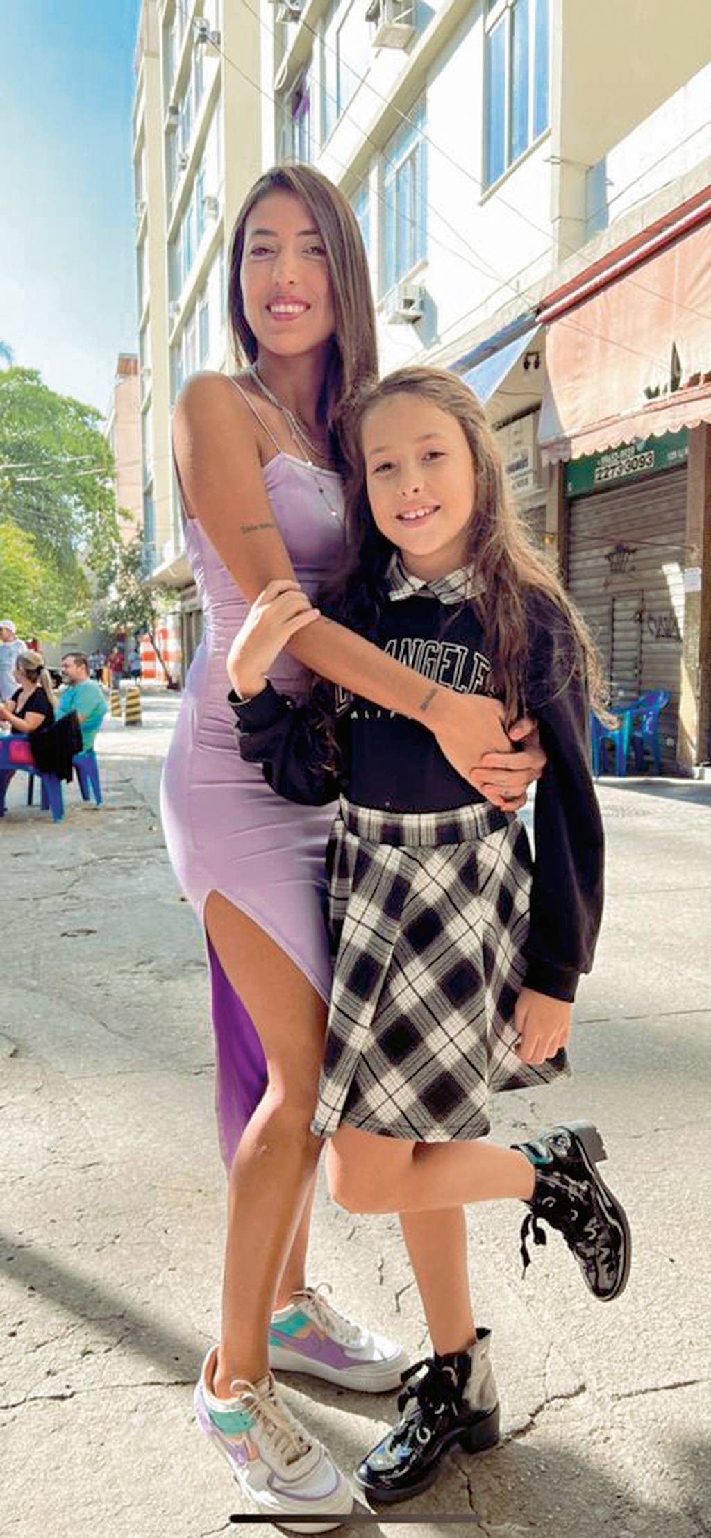 abre 2 dupla PERSONAGEM – PAULA BUENO.jpeg DIÁLOGO A TODA - Paula com a filha Sofia: “Ela me respeita com conversa”, diz
