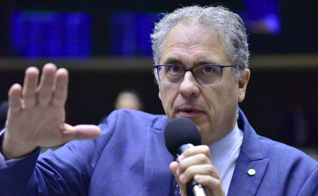 ‘O que Tarcísio tá se metendo em votação no Congresso?’, diz Zarattini