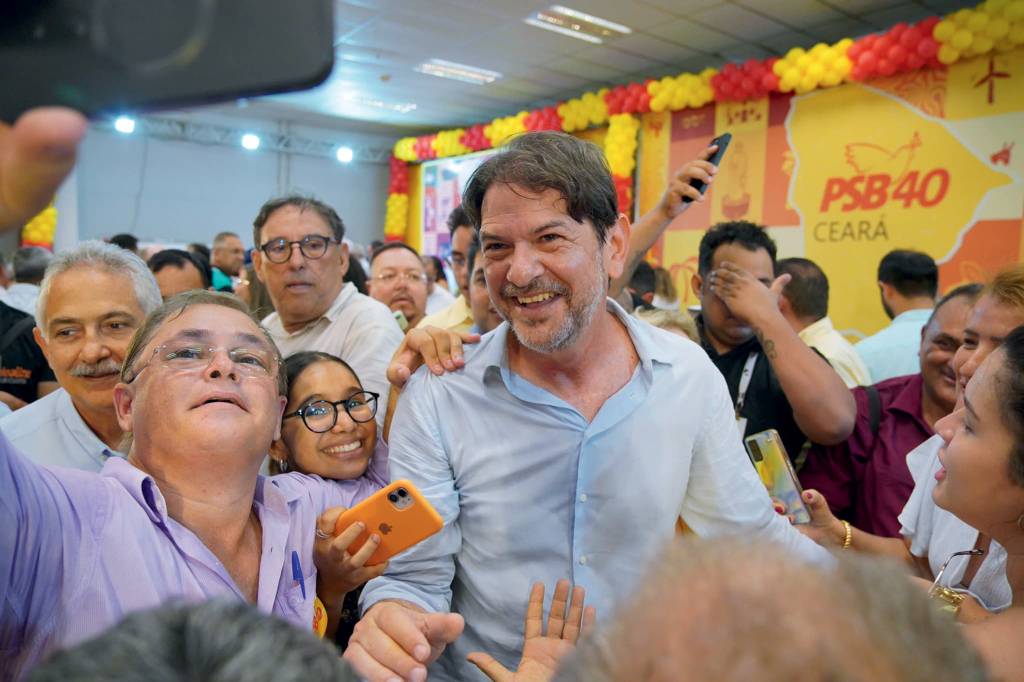 PSB filia deputados do PDT e faz frente à hegemonia do PT no Ceará