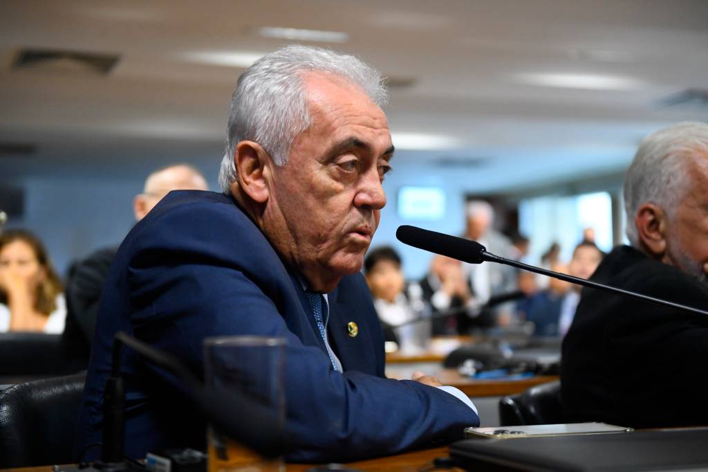 Otto Alencar diz que não vai apartar briga entre Rui Costa e Haddad