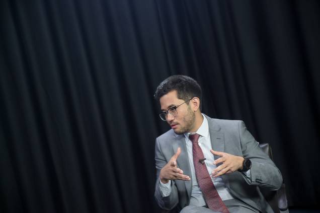 O deputado federal e pré-candidato à prefeitura de São Paulo, Kim Kataguiri, durante entrevista para a jornalista e apresentadora, Marcela Rahal, no programa "Amarelas On Air", de Veja O deputado federal e pré-candidato à prefeitura de São Paulo, Kim Kataguiri, durante entrevista para a jornalista e apresentadora, Marcela Rahal, no programa "Amarelas On Air", de Veja