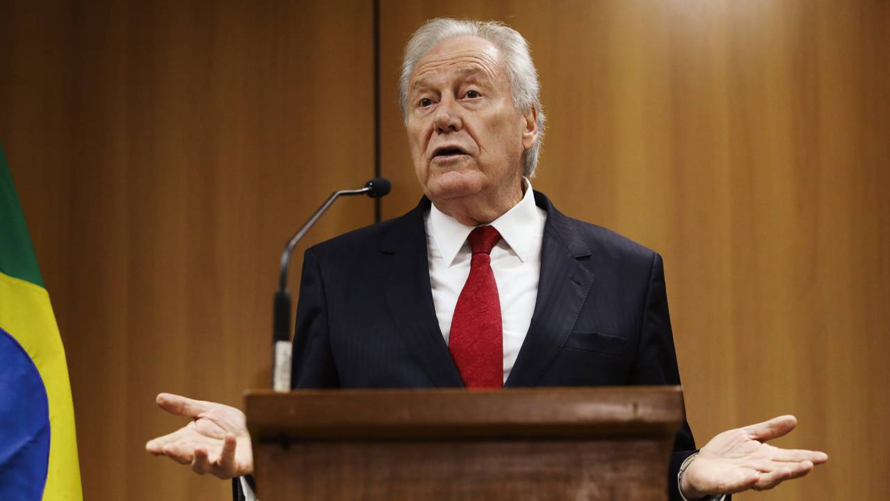 INEXPLICÁVEL - O ministro da Justiça: relatórios sobre falhas do sistema foram ignorados pelo governo anterior e pelo atual