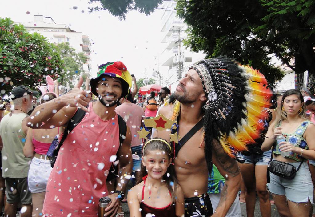 RIO951551.JPG NA MIRA - Cerceamento no samba: fantasia de indígena não pode mais