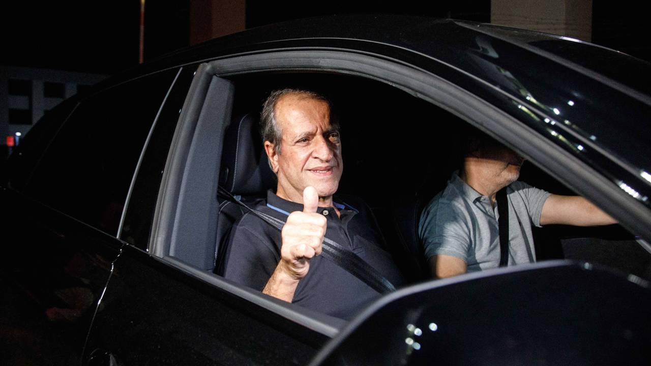 “JOINHA”? - O dirigente na saída da prisão em Brasília: “Foi bem, foi tranquilo”