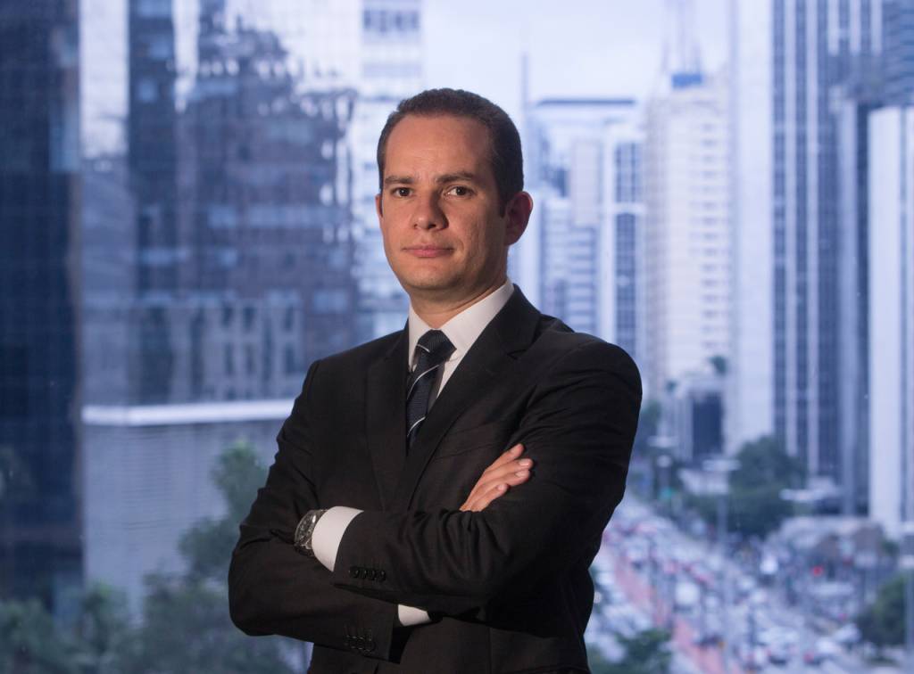 Bradesco diz que Brasil corre risco de entrar em recessão já em 2025