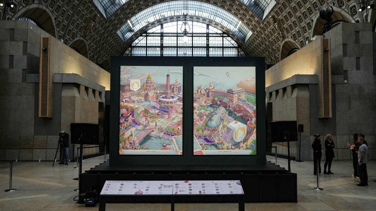 Cartazes oficiais dos Jogos Olímpidos e Paralímpicos de Paris apresentados no Musée d'Orsay. 04/03/2024