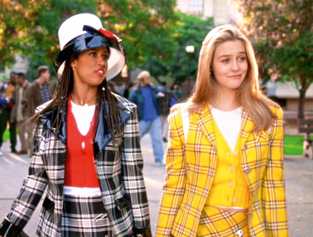 GettyImages-1190287512.jpg COISA DE CINEMA - Alicia Silverstone com o conjunto xadrez de 'As Patricinhas de Beverly Hills' (à dir.): reinvenção de um clássico