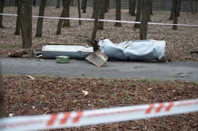 KYIV, UKRAINE - MARCH 24: A view of the Russian missile fragments falling in a park after Russian airstrike as the Ukrainian forces continue their investigation in Kyiv, Ukraine on March 24, 2024. Serhiy Popko, the head of the Kyiv City Military Administration, in his statement on the administration's social media account, stated that the Russian army used 'X-101', 'X-555' and 'X-55' type cruise missiles from 'Tu-95MS' type strategic bombers in the attack on Kyiv this morning. Ukrainian Air Force Commander Lieutenant General Mykola Oleshchuk announced that 18 of 29 Russian missiles and 25 of 28 Shahed-136/131 unmanned aerial vehicles were shot down by Ukrainian air defense units. (Photo by Danylo Antoniuk/Anadolu via Getty Images)