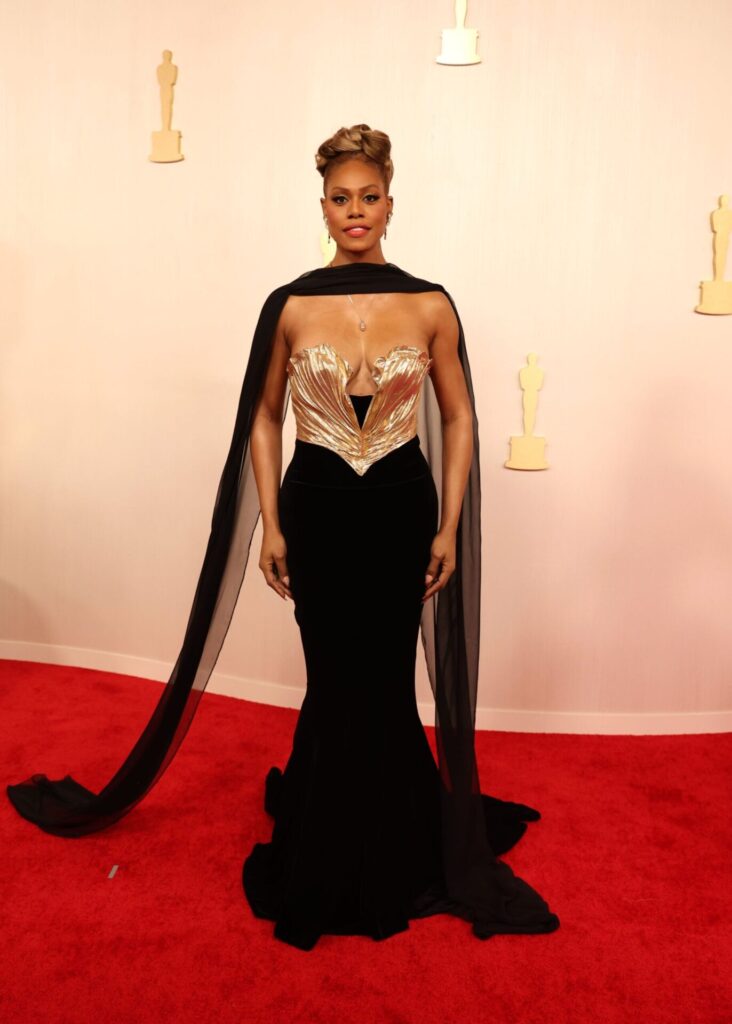 laverne-cox Laverne Cox: Cauda e corpete dourado marcou a sereia de Mugler