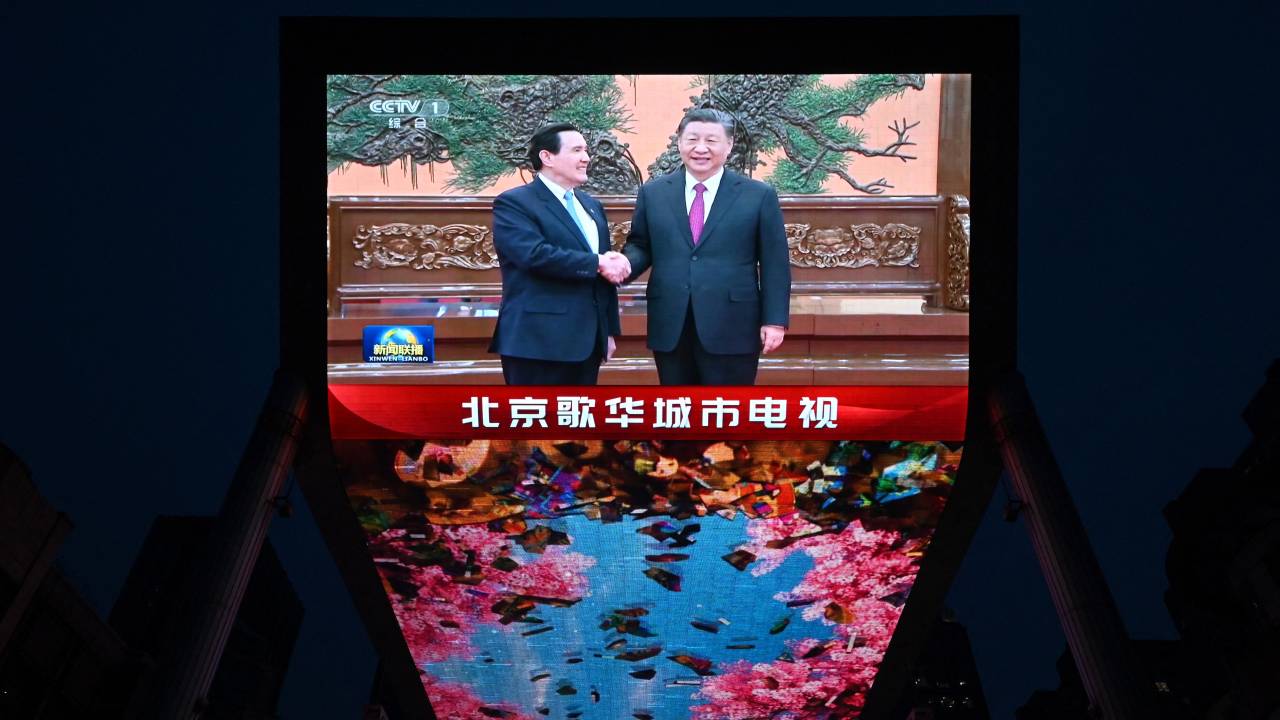 Presidente da China, Xi Jinping, durante encontro com o ex-presidente de Taiwan, Ma Ying-jeou em Pequim. 10/04/2024