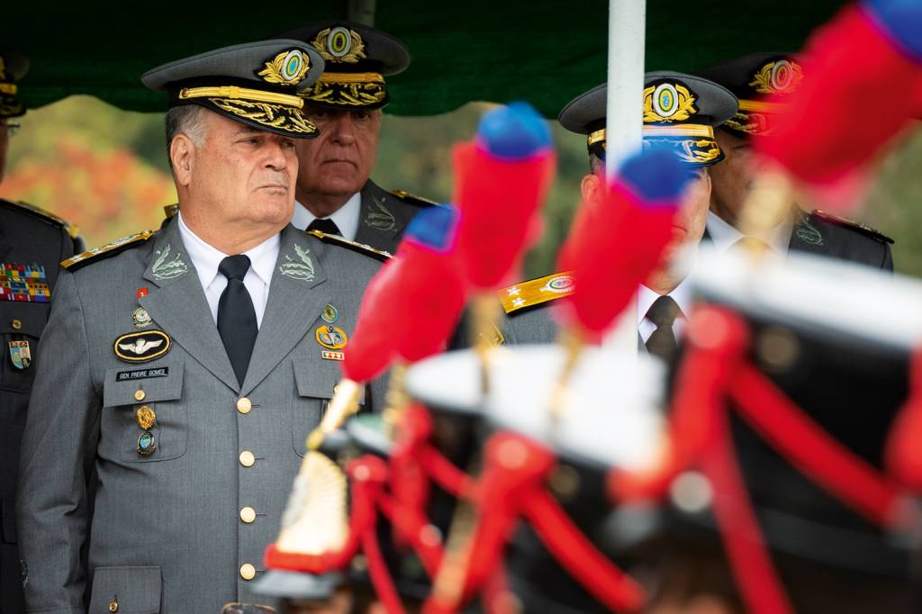 2D-(1)-52308629445_1eac983b5b_o.jpg RETALIAÇÃO - Freire Gomes: o ex-comandante do Exército foi xingado