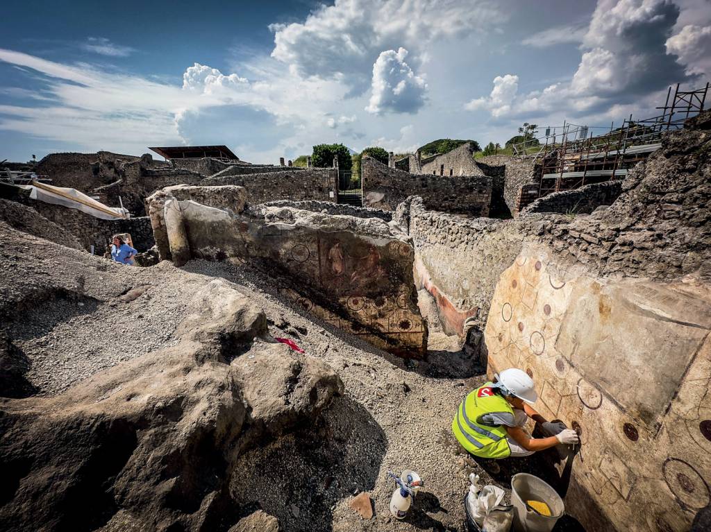 Remains of 3 victims of 79 AD Vesuvius eruption found in Pompeii COTIDIANO - Novas escavações: a vida banal revelada com raro esmero