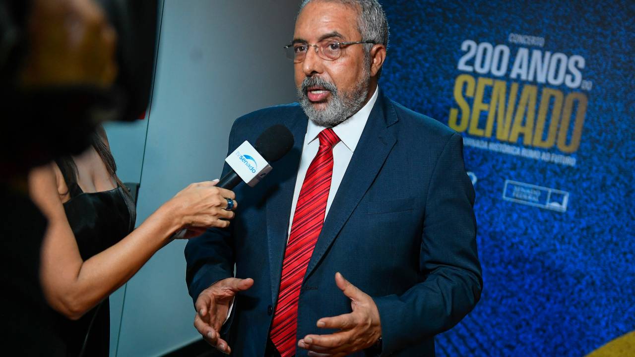 O senador Paulo Paim: multa equivalente ao dobro do valor desviado em casos de corrupção
