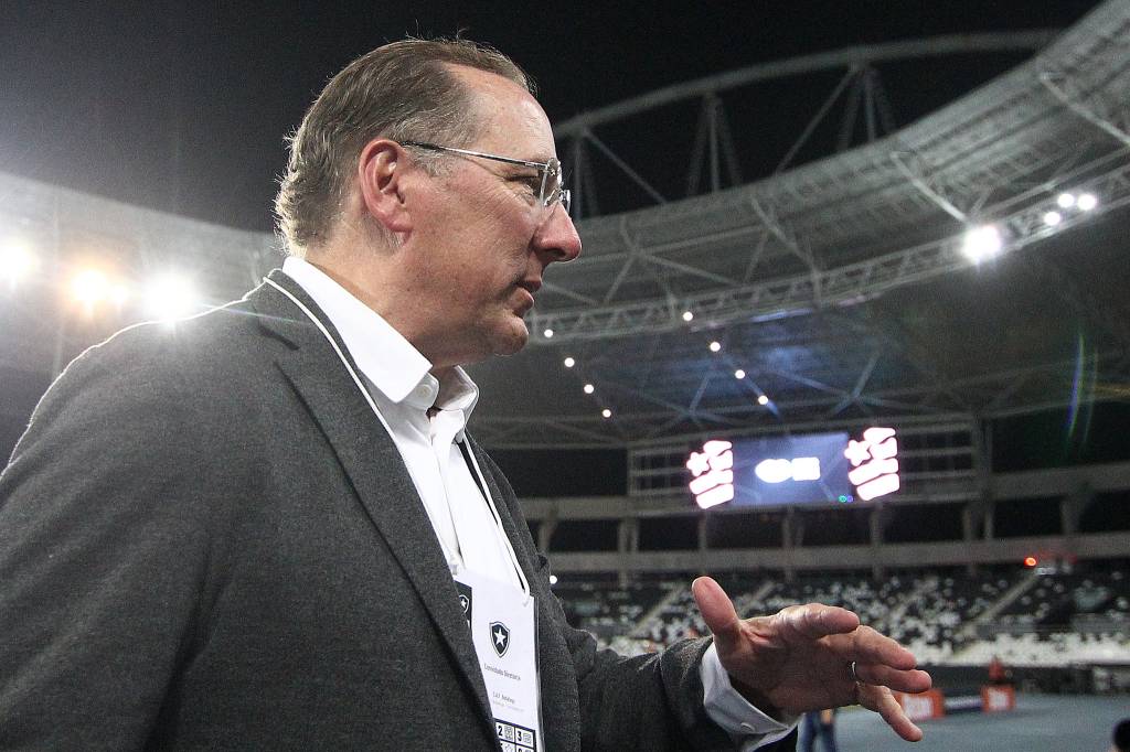 CPI das Apostas ouve John Textor, do Botafogo, sobre manipulação de jogos