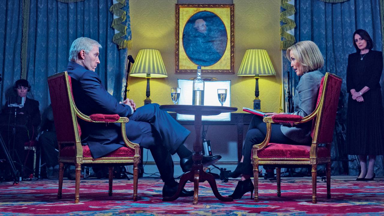 ESCÂNDALO - Rufus Sewell e Gillian Anderson no longa: a história real da derrocada de um príncipe britânico