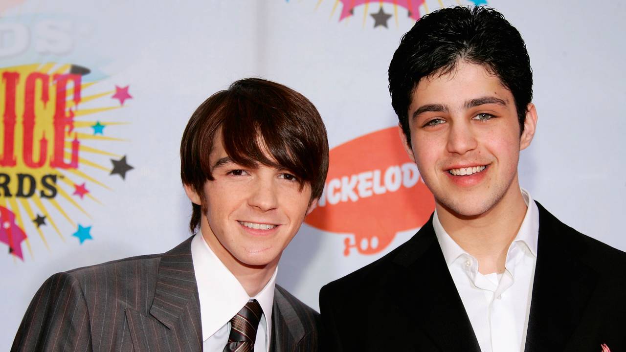 JOVEM VÍTIMA - Drake Bell (à esq.) com Josh Peck, na época do sucesso 'Drake & Josh': “Preciso pagar pela minha terapia”