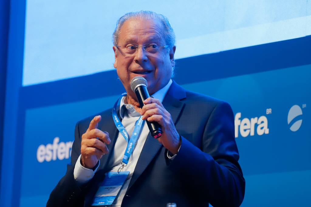 Preso no Mensalão e na Lava-Jato, José Dirceu usa samba para festejar prisão de Bolsonaro