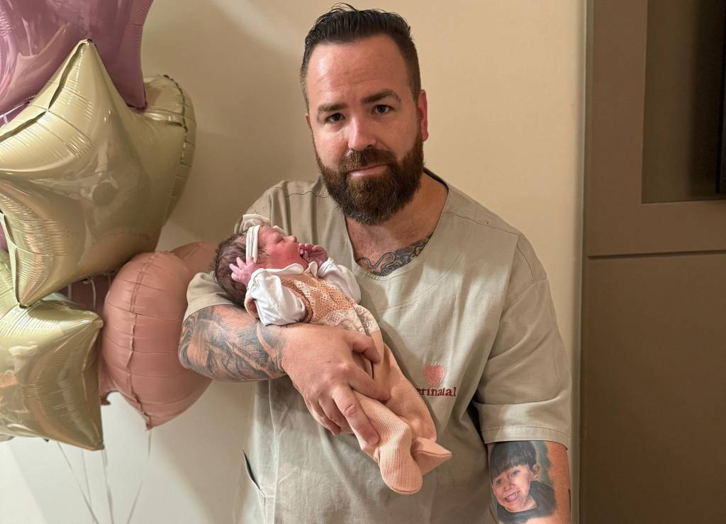 Após 3 anos do crime que chocou o país, pai do menino Henry tem novo filho