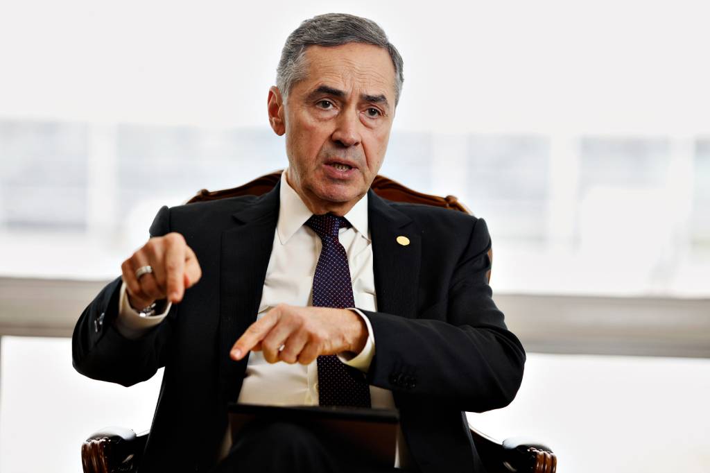 POL337132.JPG STF UNIDO - Barroso: manifestação pública de apoio da Corte a Moraes