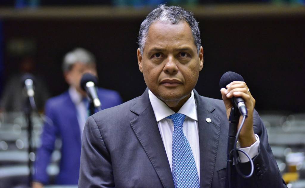img20231018181309529.jpg TERCEIRA VIA - Brito: o deputado do PSD é apontado como azarão na disputa que começa a ganhar tração