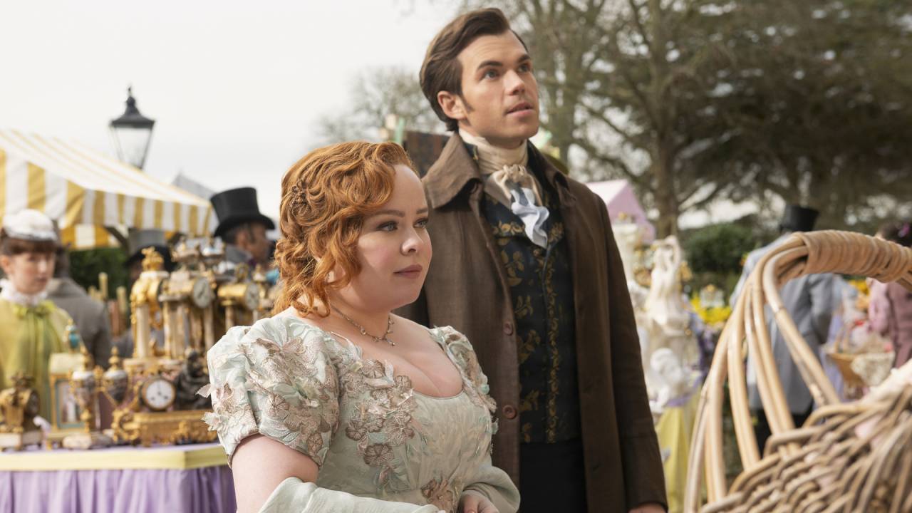 FORA DO PADRÃO - Penelope (Nicola Coughlan) e Colin: casal da vez na nova fase de Bridgerton