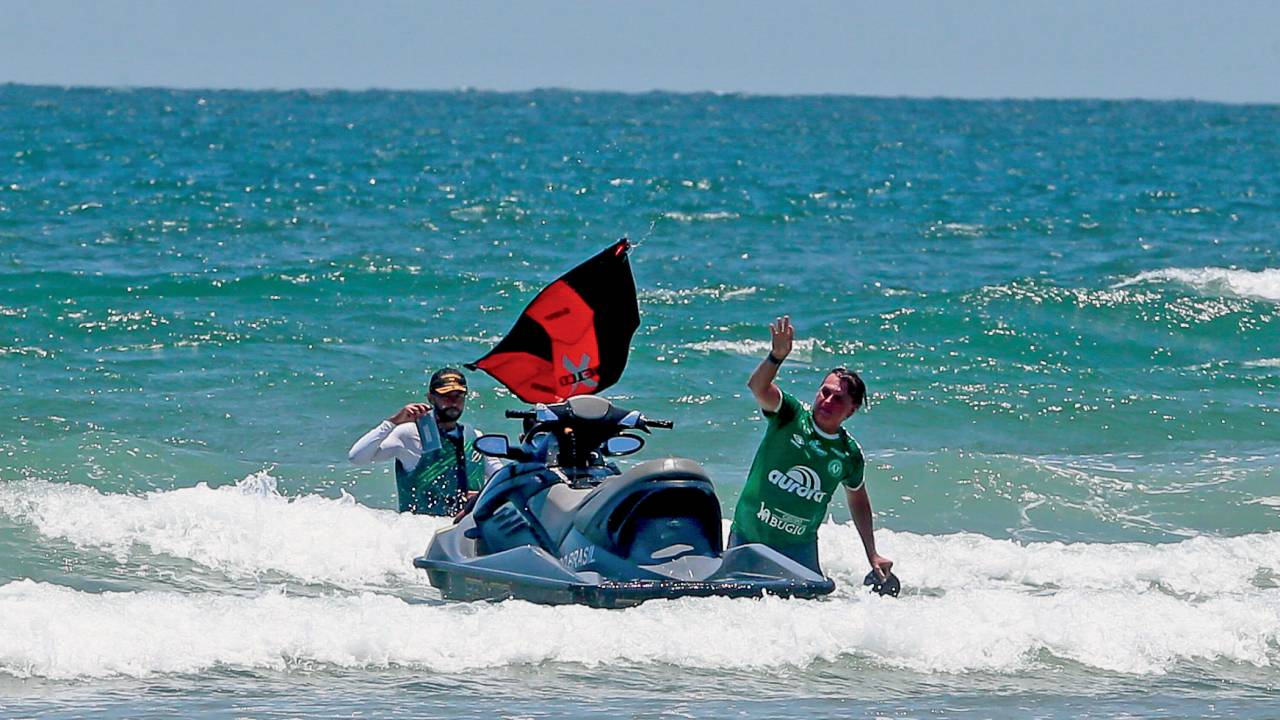 MAU EXEMPLO - Bolsonaro: postura desdenhosa diante de eventos como a pandemia pode ter custado a reeleição