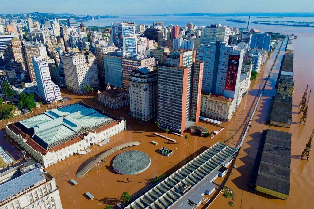 Lula propõe decretar calamidade pública no RS e retirar gastos da meta