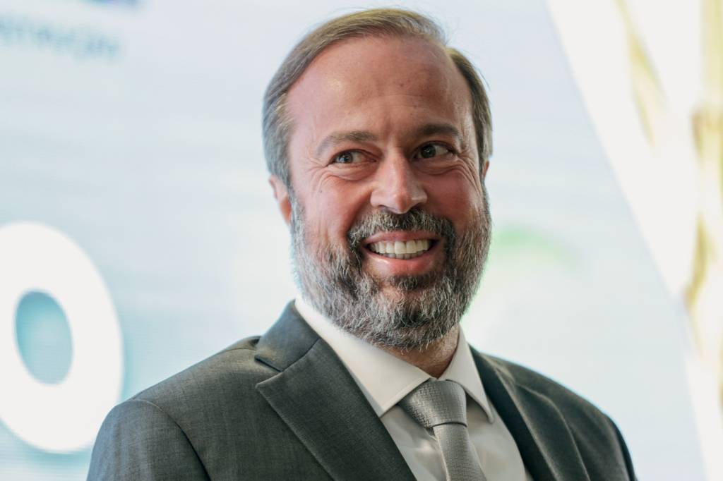 Ministério de Minas e Energia estuda volta do horário de verão em meio à crise hídrica