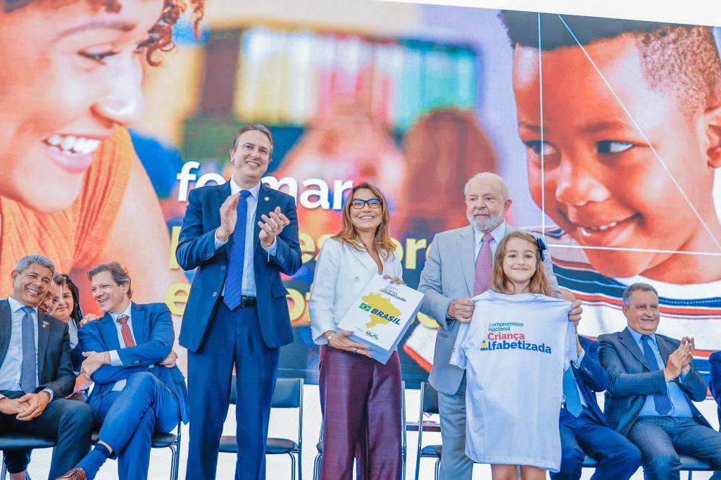 Lula vai divulgar resultados de avaliação censitária de alfabetização