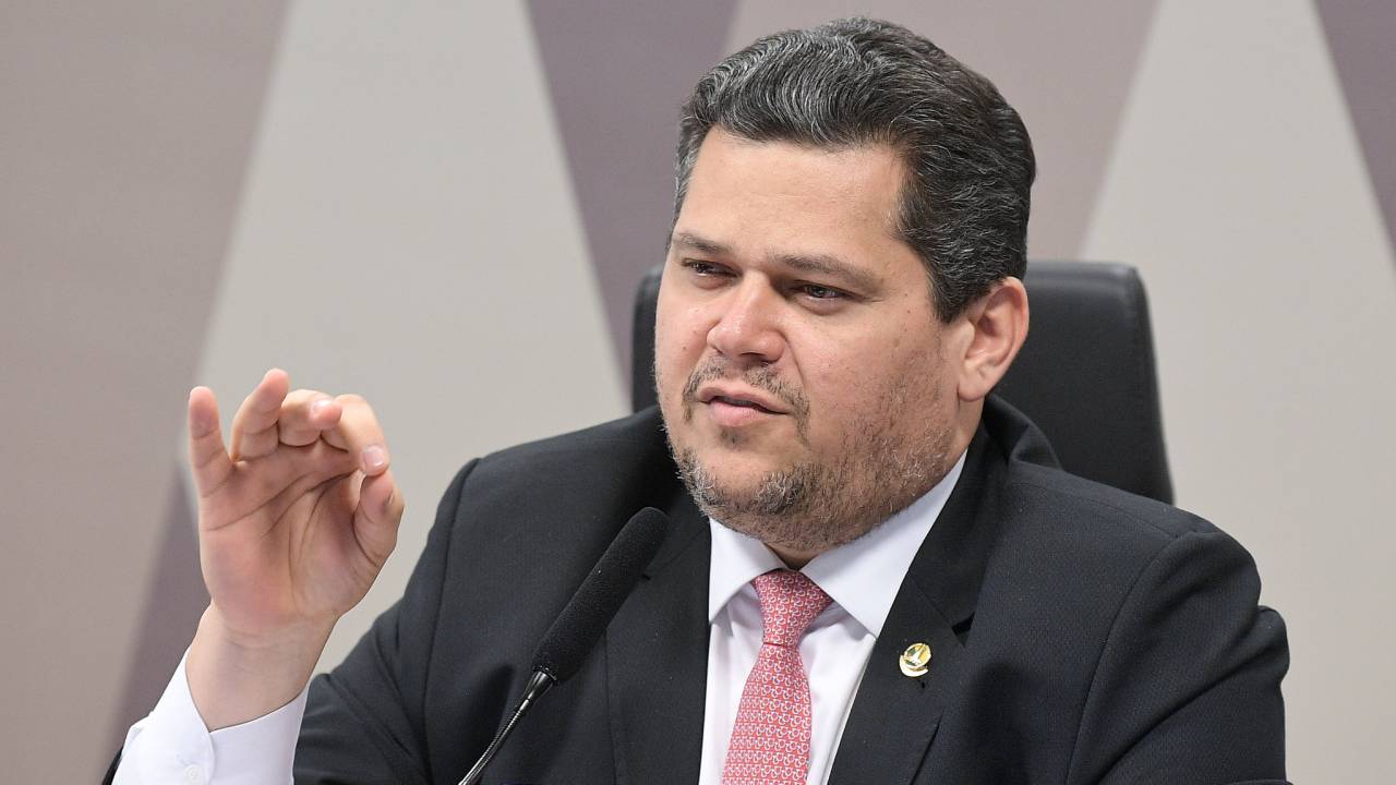 O presidente da CCJ do Senado, Davi Alcolumbre: votação da legalização de jogos de azar deve ficar para junho
