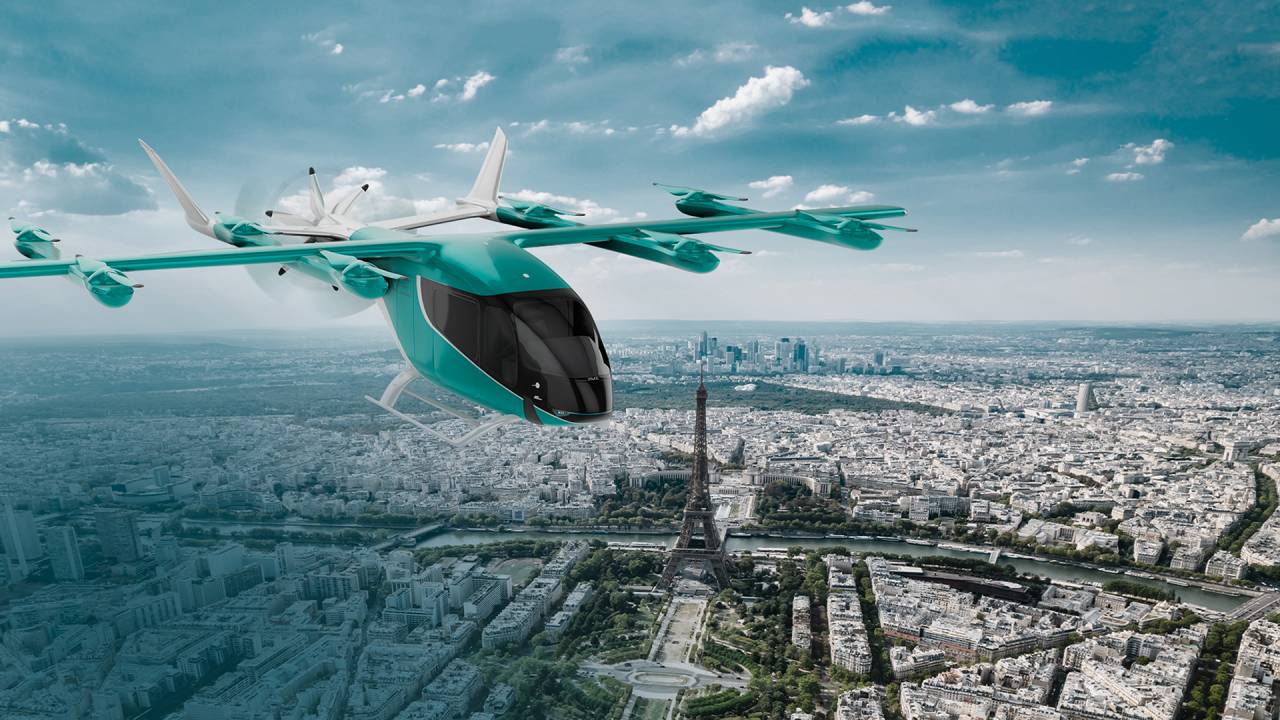 Concepção artística do futuro eVTOL: a Embraer já recebeu cartas de intenção de compra de quase 3 000 carros elétricos voadores