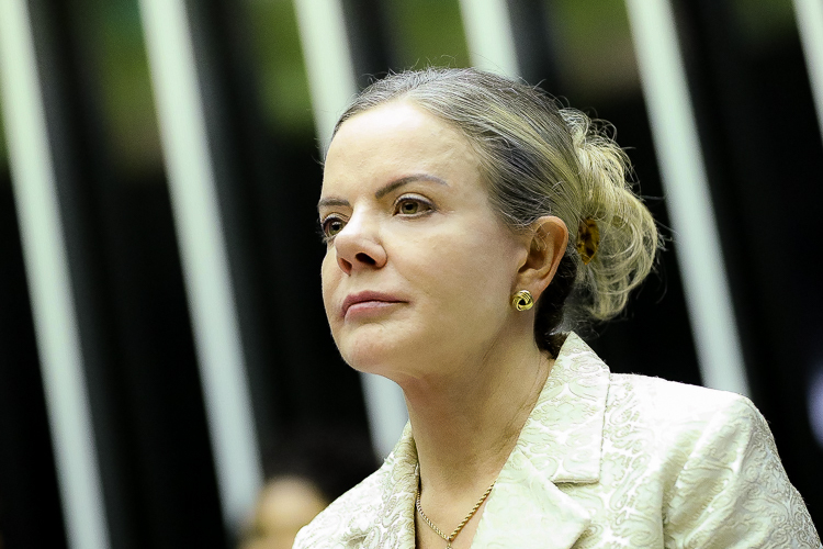 Gleisi critica sanção dos EUA a Moraes: ‘Ato violento e arrogante’