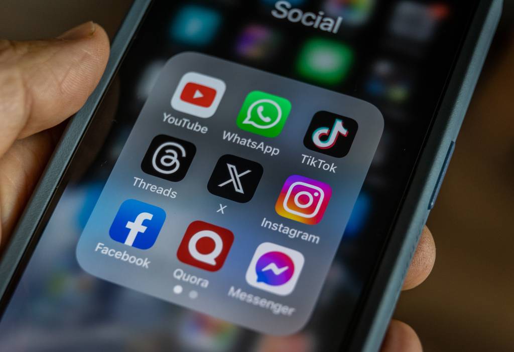 Falhas no X dificultaram acesso à plataforma na manhã deste sábado