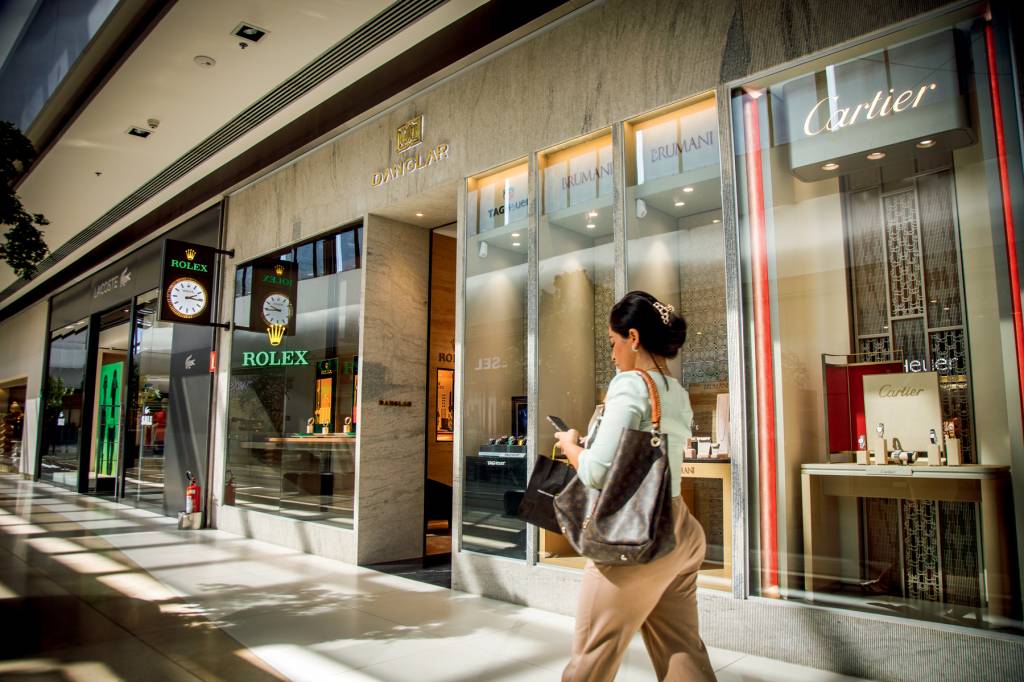 Mercado de Luxo em Goiânia REQUINTE - Flamboyant Shopping: porta de entrada das grifes internacionais