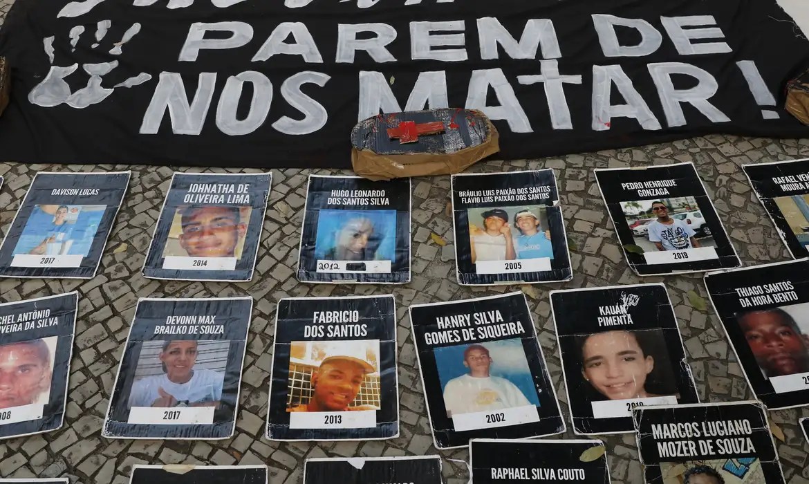 Em média, 66 jovens são assassinados por dia no Brasil